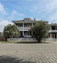 316 W 40th St in Savannah, GA - Building Photo
