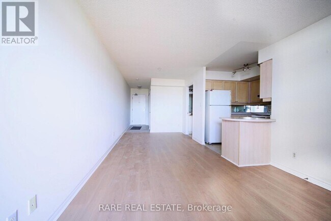 3 Rean Dr in Toronto, ON - Building Photo - Building Photo