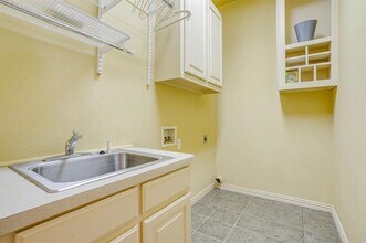 5304 Appalachian Way in Fort Worth, TX - Foto de edificio - Building Photo