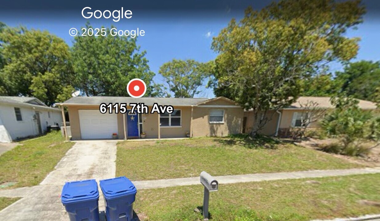 6115 7th Ave in New Port Richey, FL - Building Photo