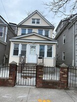 156-15 110th Ave in Queens, NY - Building Photo