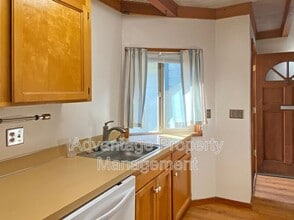 149 NE Powderhorn Dr in Corvallis, OR - Building Photo - Building Photo