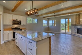 27 Roosevelt Dr in Pagosa Springs, CO - Building Photo - Building Photo