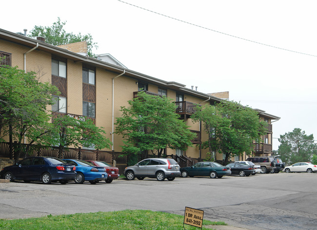 Old Mill Apartments in Lawrence, KS - Building Photo - Building Photo