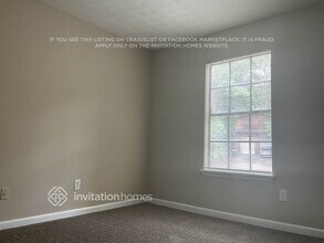 5469 Liberty Rd in Union City, GA - Foto de edificio - Building Photo