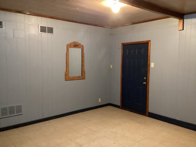 632 Warner Ave