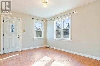 115 Stewart St in Oakville, ON - Building Photo - Building Photo