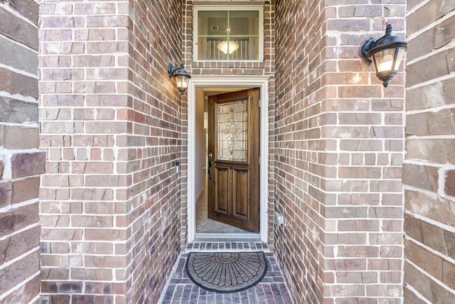 property at 18616 Birch Orch Ct