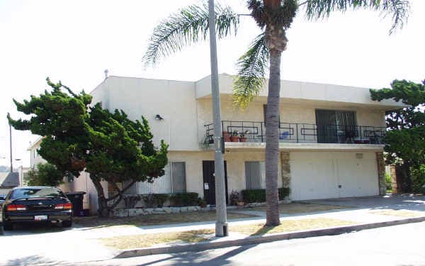 770 Roswell Ave in Long Beach, CA - Foto de edificio - Building Photo