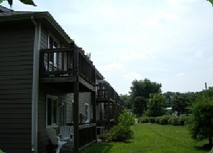 Crosswinds East in Lawrence, KS - Foto de edificio - Building Photo