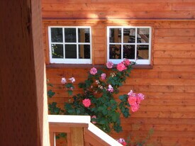 2112 11th Ave W, Unit A in Seattle, WA - Building Photo