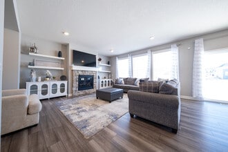 6668 Coach House Ln in Corcoran, MN - Building Photo - Building Photo