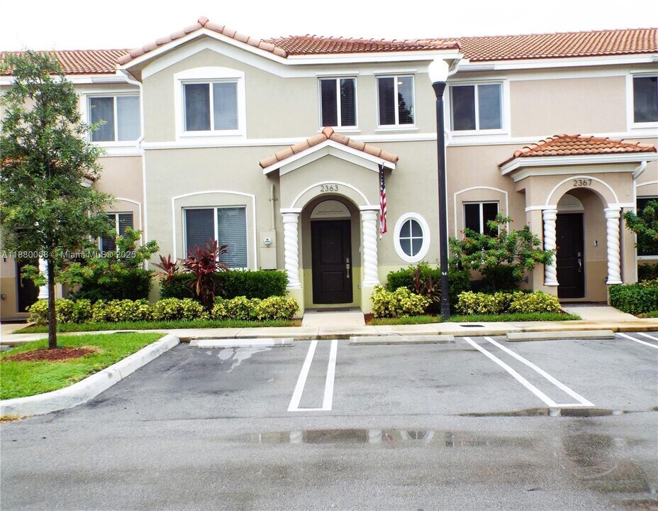 2363 SE 11th St in Homestead, FL - Building Photo