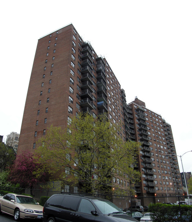 Fulton Tower in Bronx, NY - Building Photo