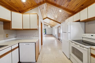 116 Central St in Bristol, CT - Building Photo - Building Photo