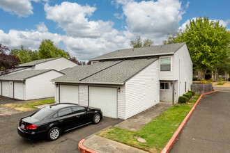 Hampton Downs Condo in Vancouver, WA - Building Photo - Building Photo