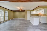 15606 Dawnbrook Dr in Houston, TX - Building Photo - Building Photo