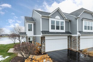 651 Hawley Dr in Oswego, IL - Building Photo