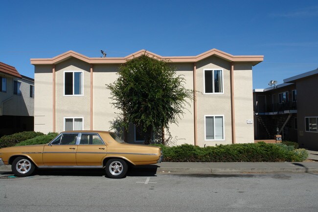 436 Richmond Dr in Millbrae, CA - Foto de edificio - Building Photo
