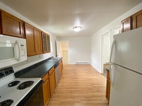 214 2nd Ave W in West Fargo, ND - Building Photo - Building Photo