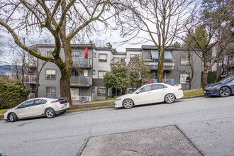 1219 8th Av E in Vancouver, BC - Building Photo - Building Photo