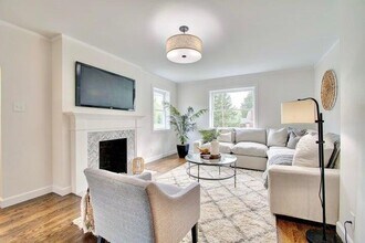 797 Highland Ave in Covington, KY - Foto de edificio - Building Photo