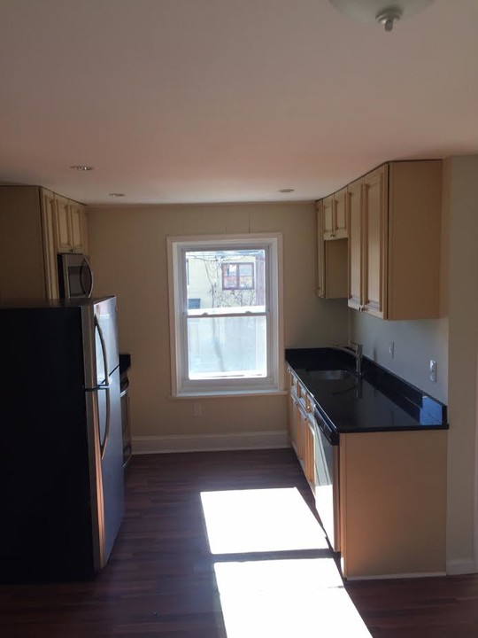 315 Lumber St in Coatesville, PA - Building Photo