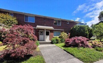 901 N Forest St in Bellingham, WA - Building Photo - Building Photo
