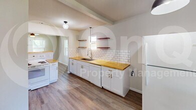 519 E Gandy St in Denison, TX - Building Photo - Building Photo