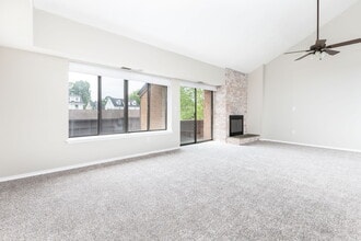 25 Stanley St in West Hartford, CT - Building Photo - Building Photo