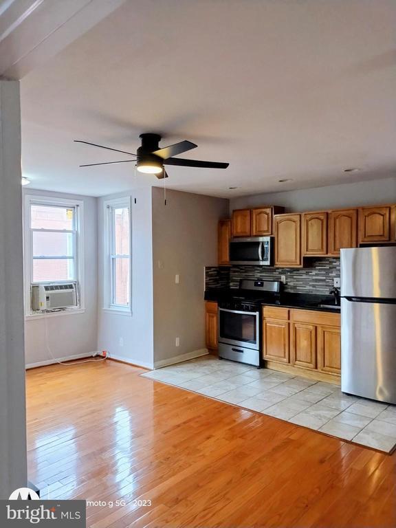 property at 919 S 25th St