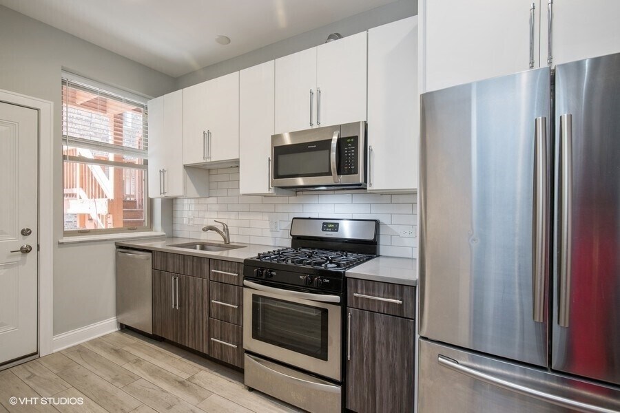 635 E 49th St in Chicago, IL - Building Photo