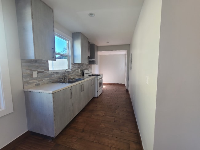 1413 E 53rd St in Los Angeles, CA - Building Photo - Building Photo