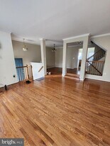 14708 Beaumeadow Dr in Centreville, VA - Building Photo