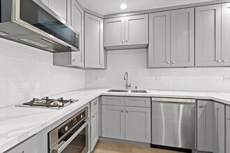 1240 W 29th St in Los Angeles, CA - Building Photo - Building Photo