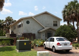 136 19th Ave N in Jacksonville Beach, FL - Building Photo - Building Photo