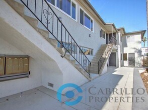 4661 Oregon St in San Diego, CA - Building Photo - Building Photo