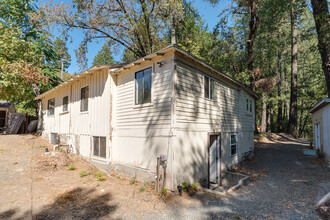 4410 Lake County Hwy in Calistoga, CA - Building Photo - Building Photo