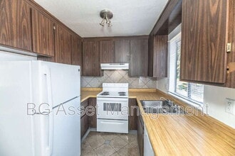 547 Rodeo Ave in Rodeo, CA - Building Photo - Building Photo