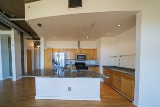 1925 W 32nd Ave-Unit -301 in Denver, CO - Building Photo - Building Photo