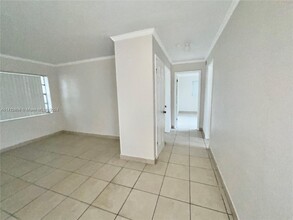 11625 Canal Dr in Miami, FL - Building Photo - Building Photo