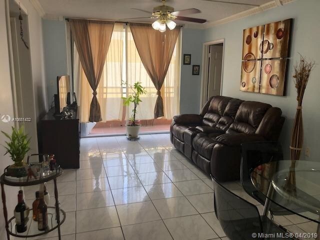 8321 NW 7th St-Unit -1-202 in Miami, FL - Building Photo