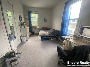 530 Cambridge St, Unit #3 in Boston, MA - Building Photo - Building Photo