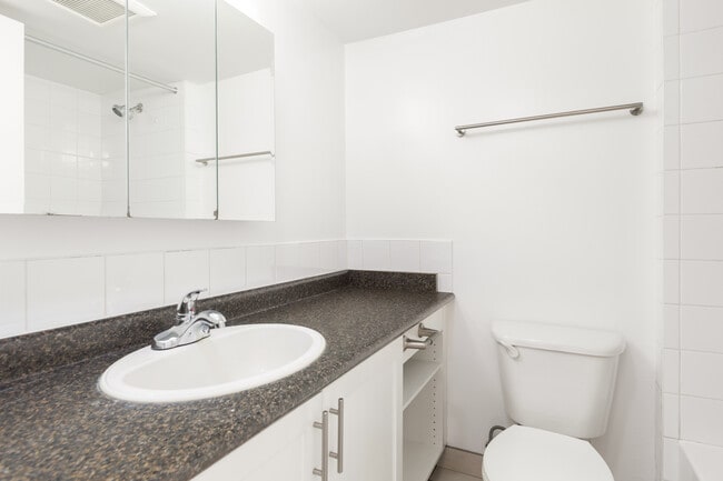 property at 550 W 12th Ave