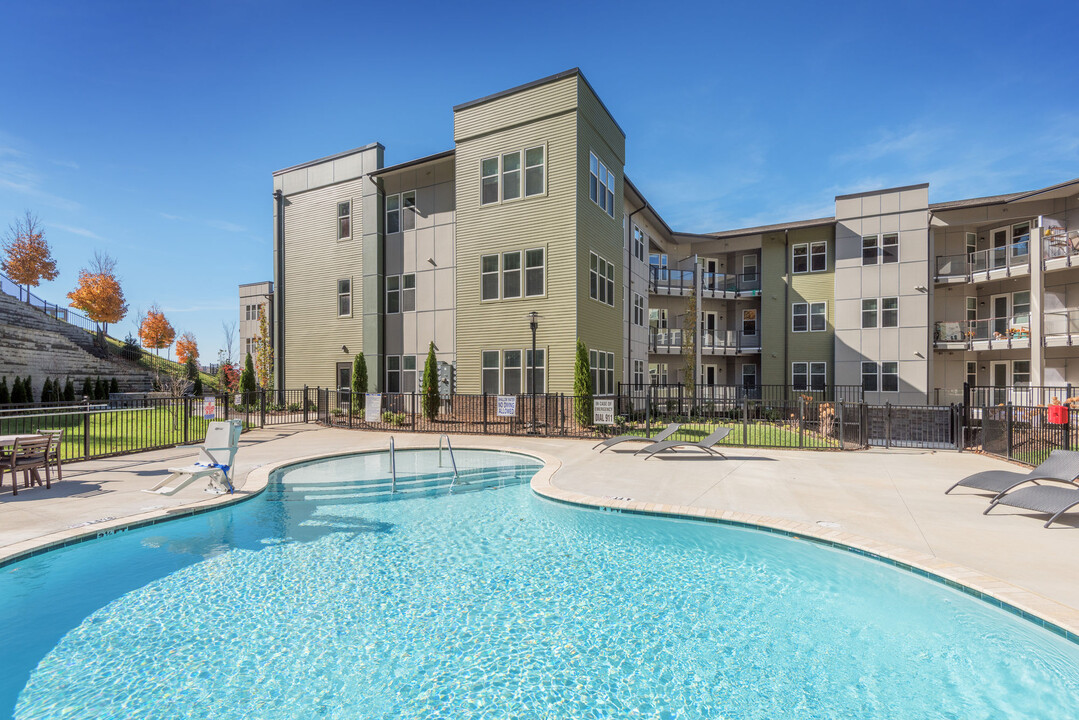 Beaucatcher Flats in Asheville, NC - Building Photo