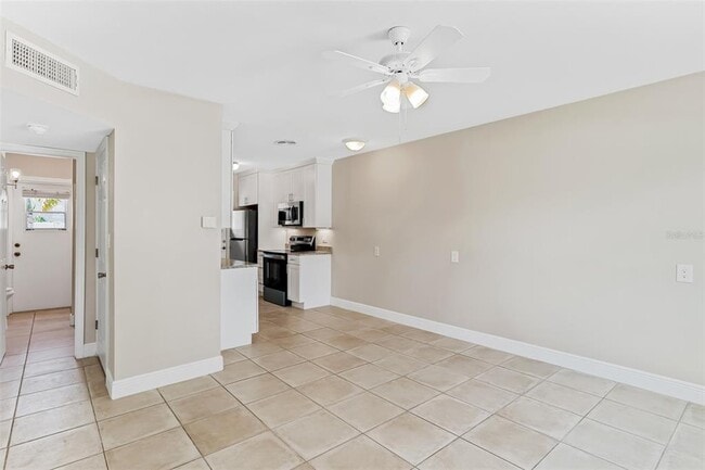 211 20th Ave in Indian Rocks Beach, FL - Building Photo - Building Photo