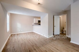 6901 Jackson Ave in Kansas City, MO - Building Photo - Building Photo