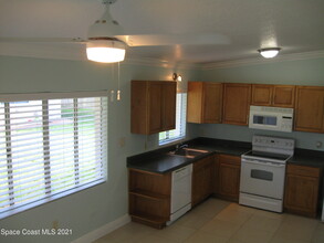 211 Pierce Ave in Cape Canaveral, FL - Building Photo - Building Photo