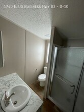 1740 E US Business Hwy in Mission, TX - Building Photo - Building Photo