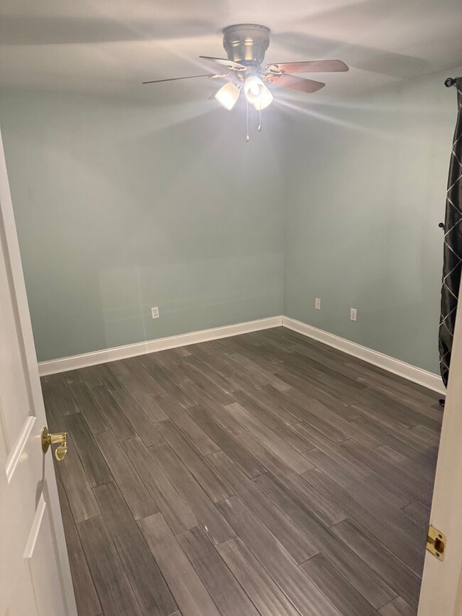 6 Crestview Cir in Londonderry, NH - Building Photo - Building Photo